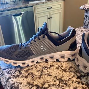 Men’s size 14 On Cloudswift Running/Tennis Shoe